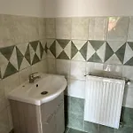 Garden Free Parking Air-conditioned Apartman *